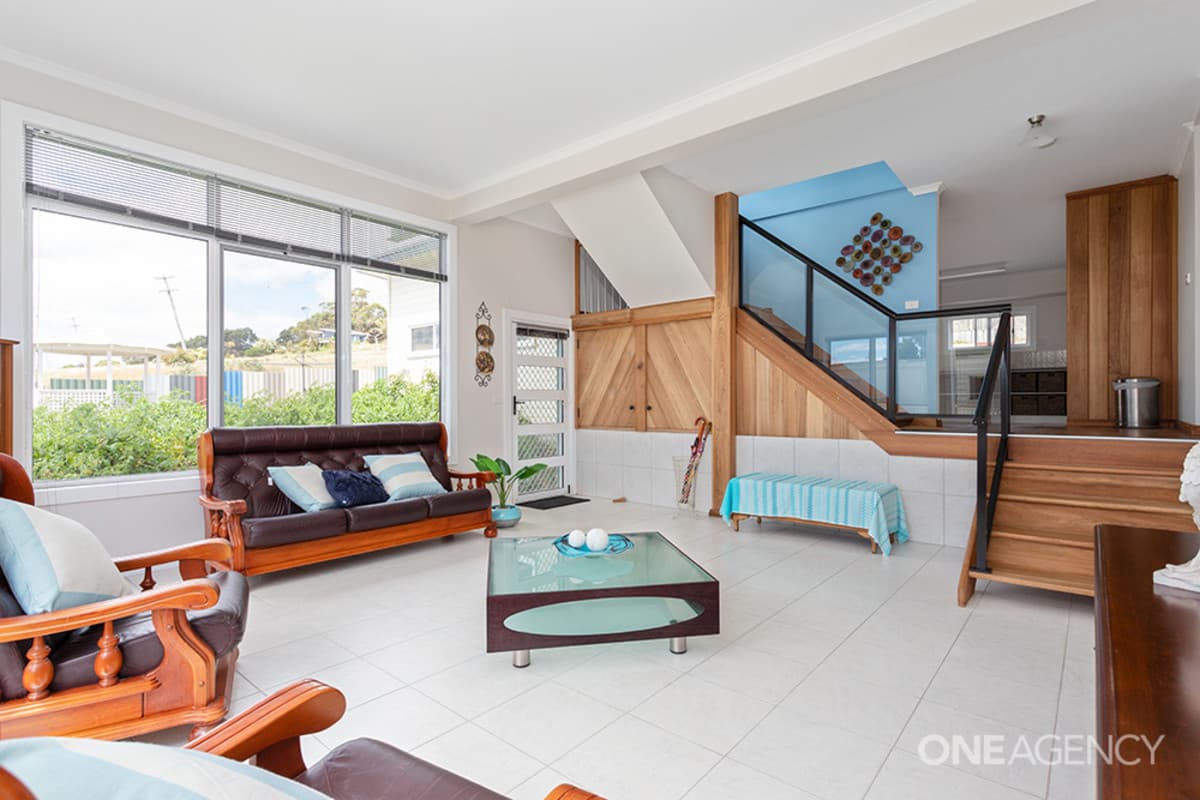 7 Seaside Crescent, Penguin, Penguin - Thumbnail 4