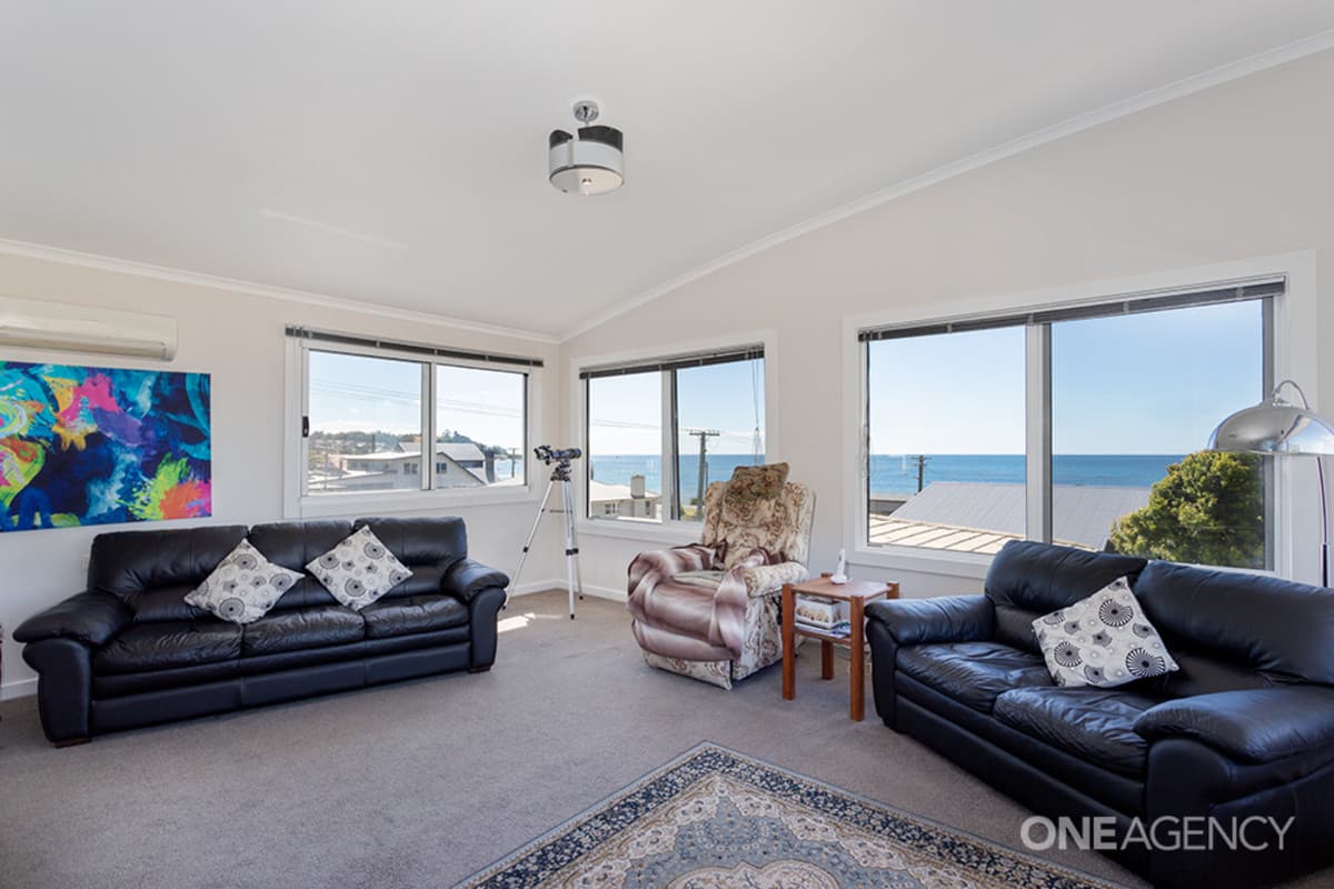 7 Seaside Crescent, Penguin, Penguin - Thumbnail 7