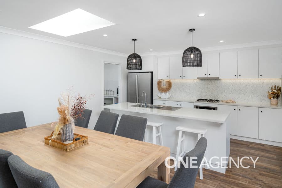 23 YENDA Avenue, Gobbagombalin, Bowen Mountain - Thumbnail 4
