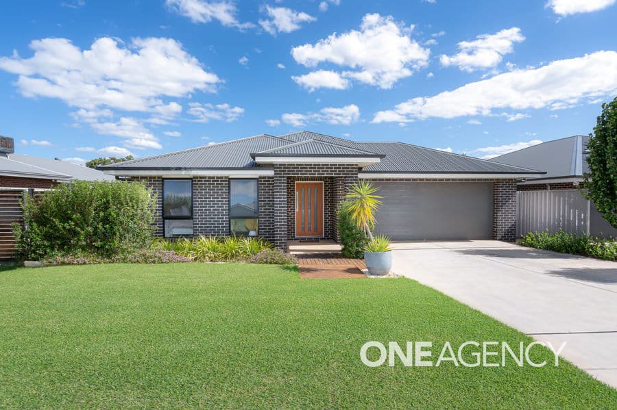23 YENDA Avenue, Gobbagombalin, Bowen Mountain - Image 1
