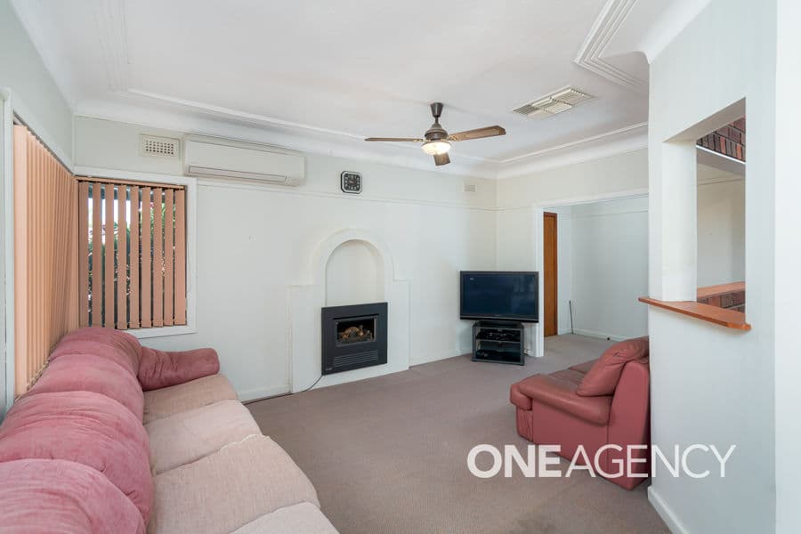 53 HEYDON Avenue, Turvey Park, Newtown - Thumbnail 3