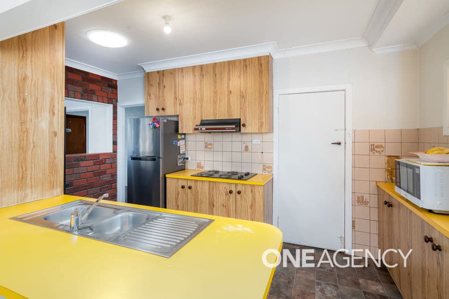 53 HEYDON Avenue, Turvey Park, Newtown - Thumbnail 4