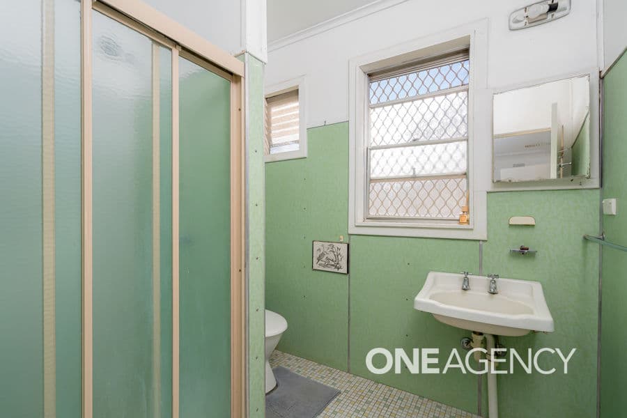 53 HEYDON Avenue, Turvey Park, Newtown - Thumbnail 8
