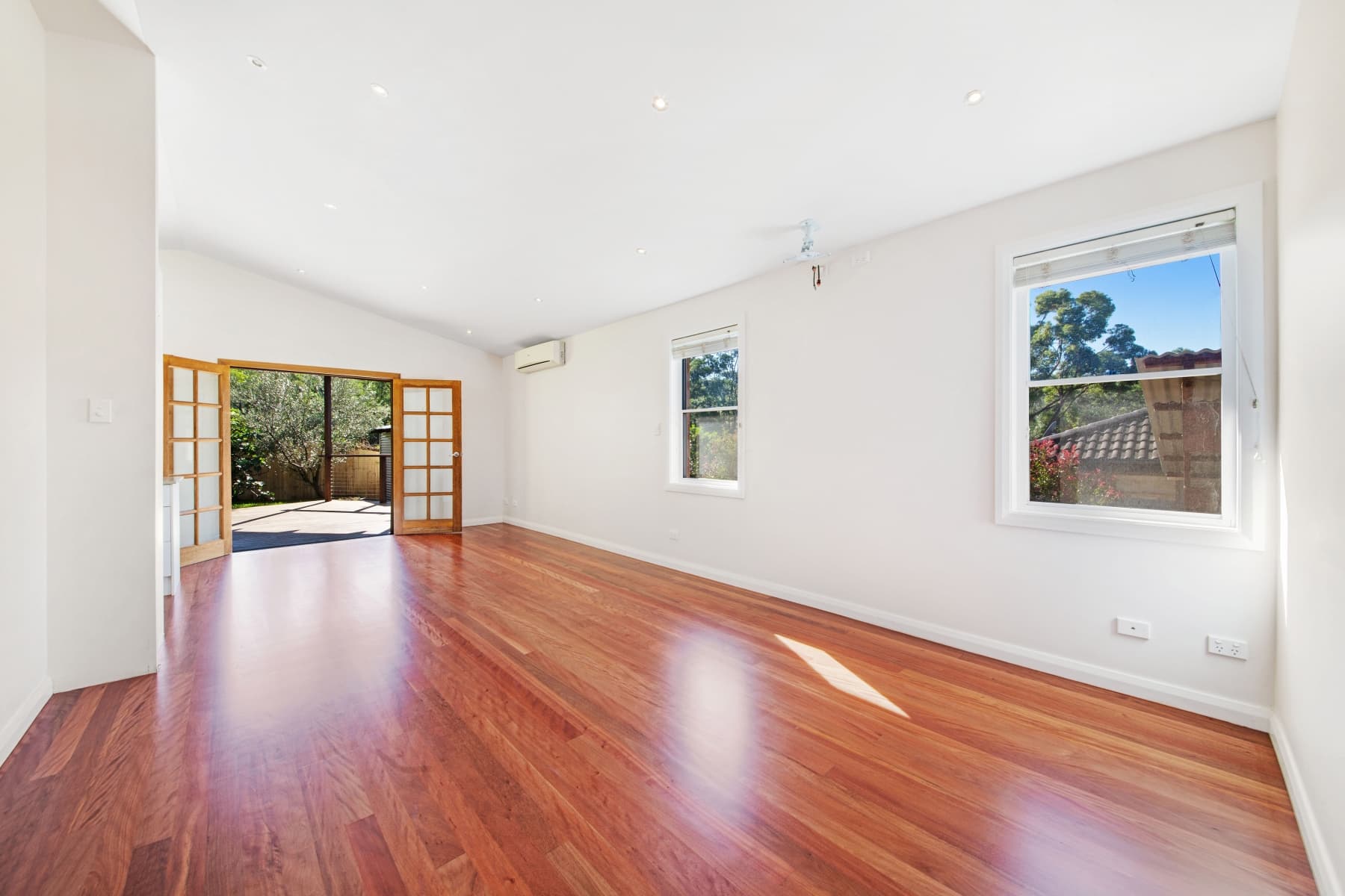 43 Bushlands Avenue, Springfield, Springfield - Thumbnail 2