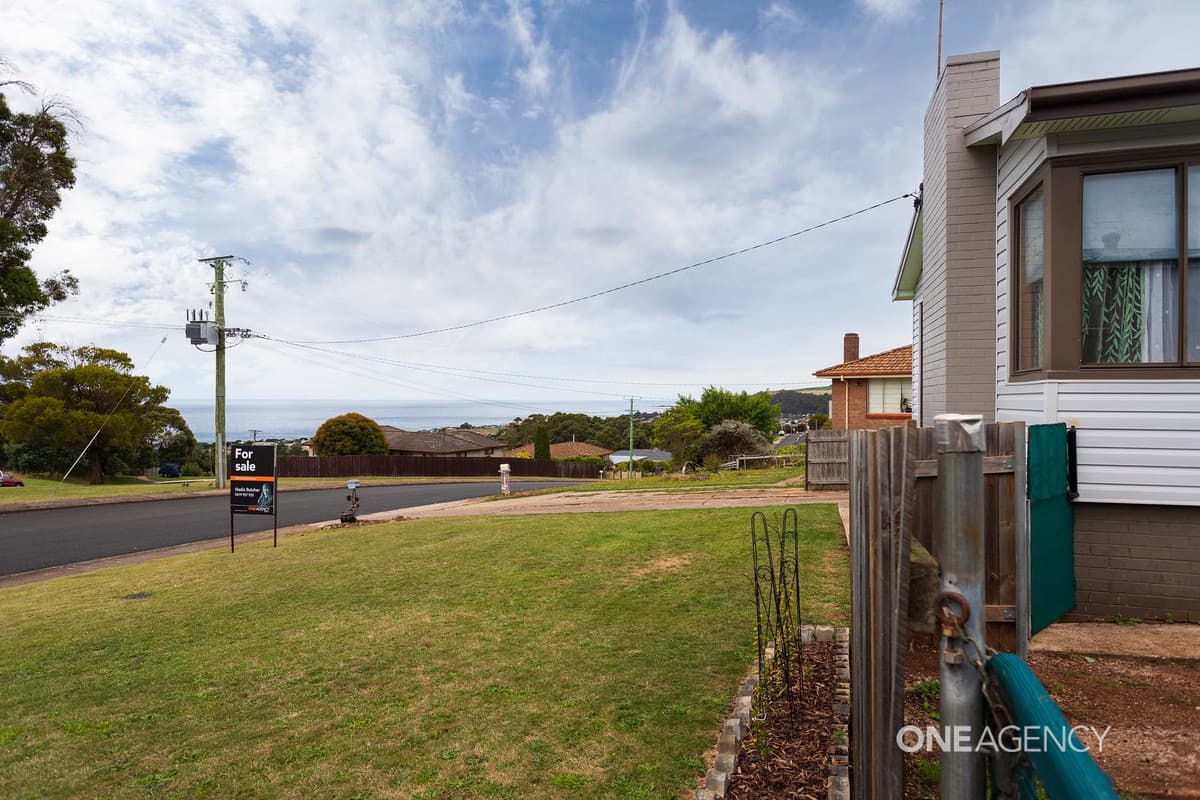 106 Pelissier Street, Somerset, Somerset - Thumbnail 2