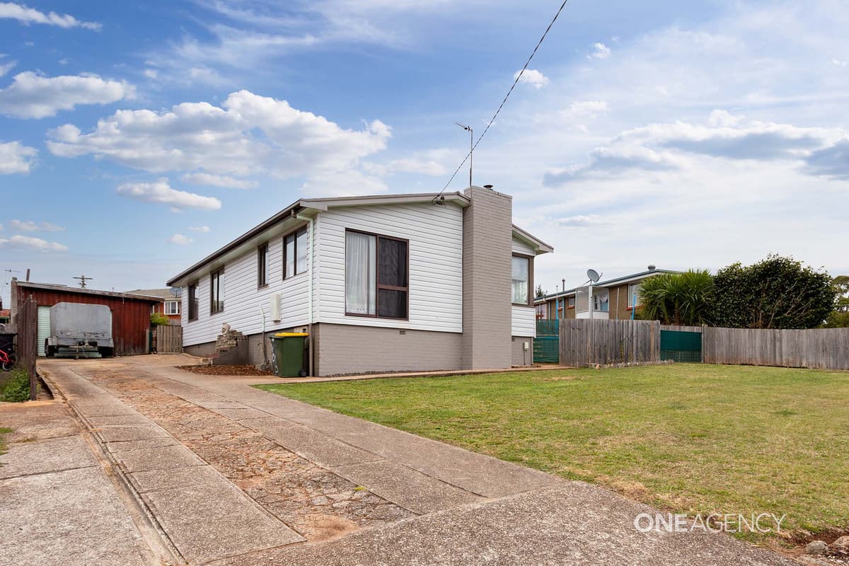 106 Pelissier Street, Somerset, Somerset - Image 1