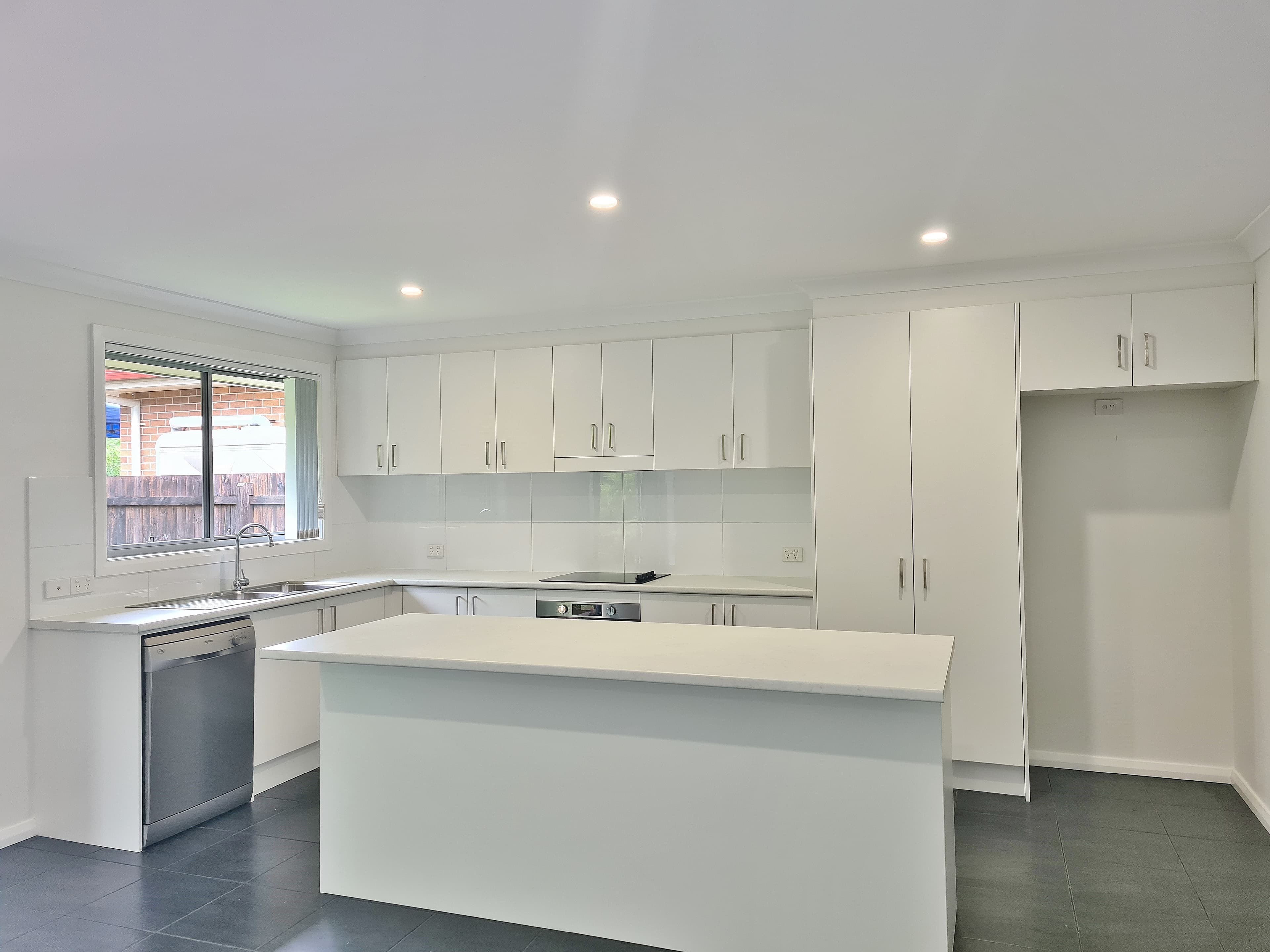 7 Charlotte Place, Kendall, Kendall - Thumbnail 4