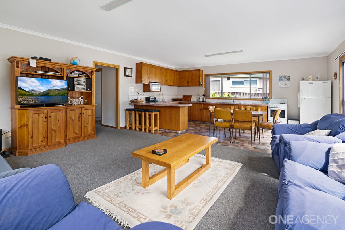 1 Cumming Street, Sisters Beach, Sisters Beach - Thumbnail 3