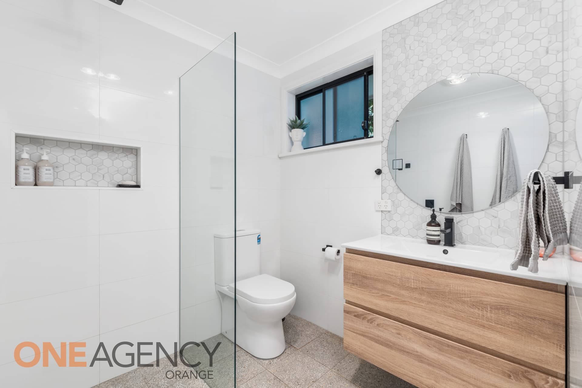 114 Molong Road, Orange, Orange - Thumbnail 8