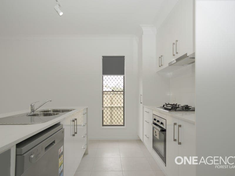 8 Hall Street, Pallara, Pallara - Thumbnail 2