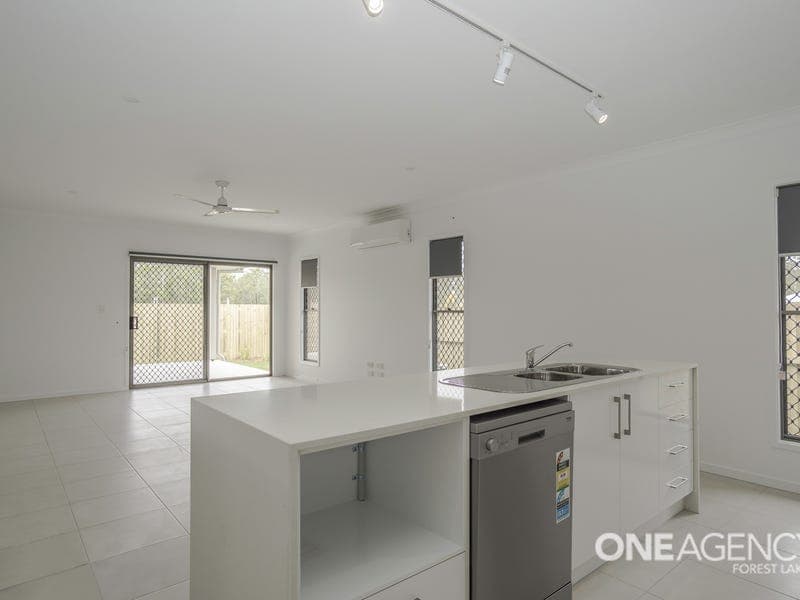 8 Hall Street, Pallara, Pallara - Thumbnail 3