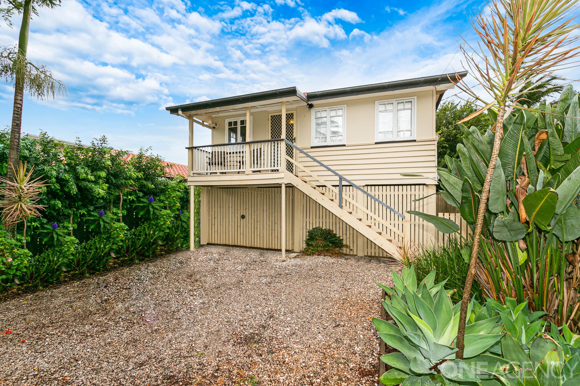 13 Herbert Street, Scarborough, Scarborough - Thumbnail 2