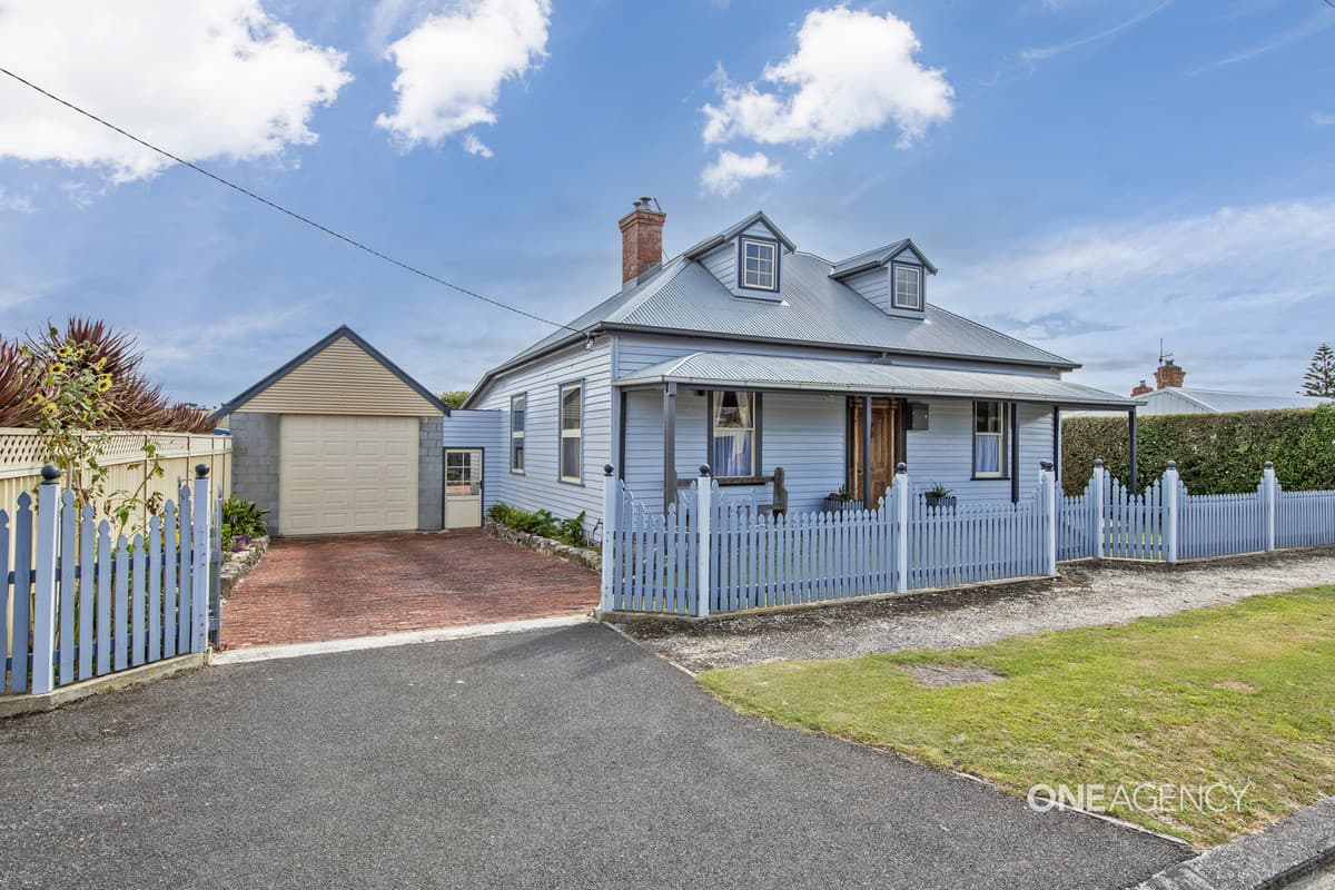 7 Rougemont Street, Stanley, Stanley - Image 1