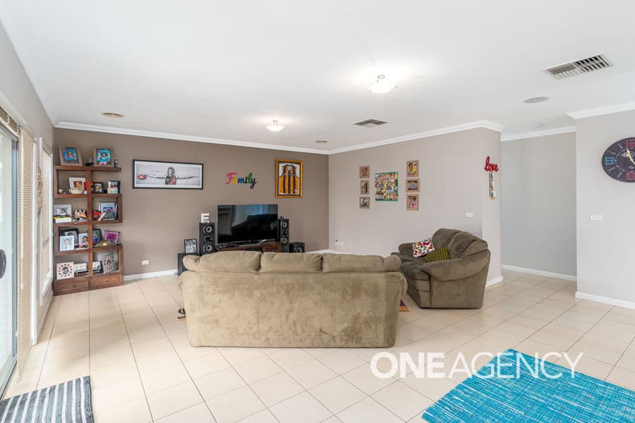 36 YARRAWAH Crescent, Bourkelands, Bourkelands - Thumbnail 3