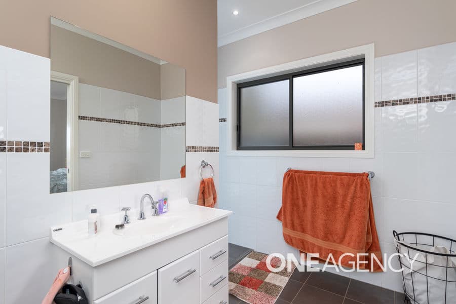 36 YARRAWAH Crescent, Bourkelands, Bourkelands - Thumbnail 6