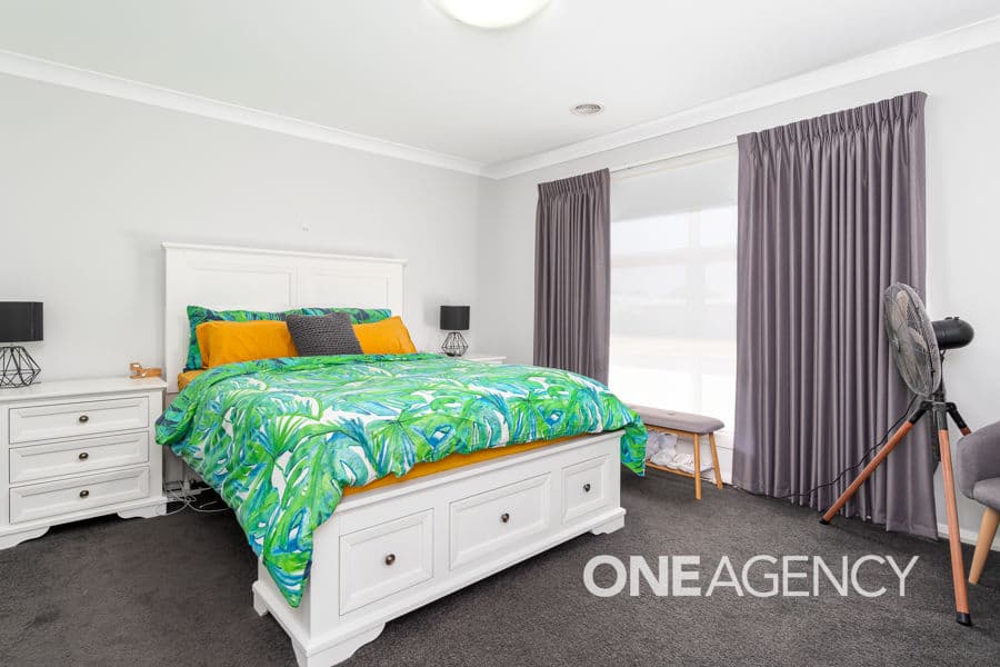 15 DARCY Drive, Boorooma, Boorooma - Thumbnail 5