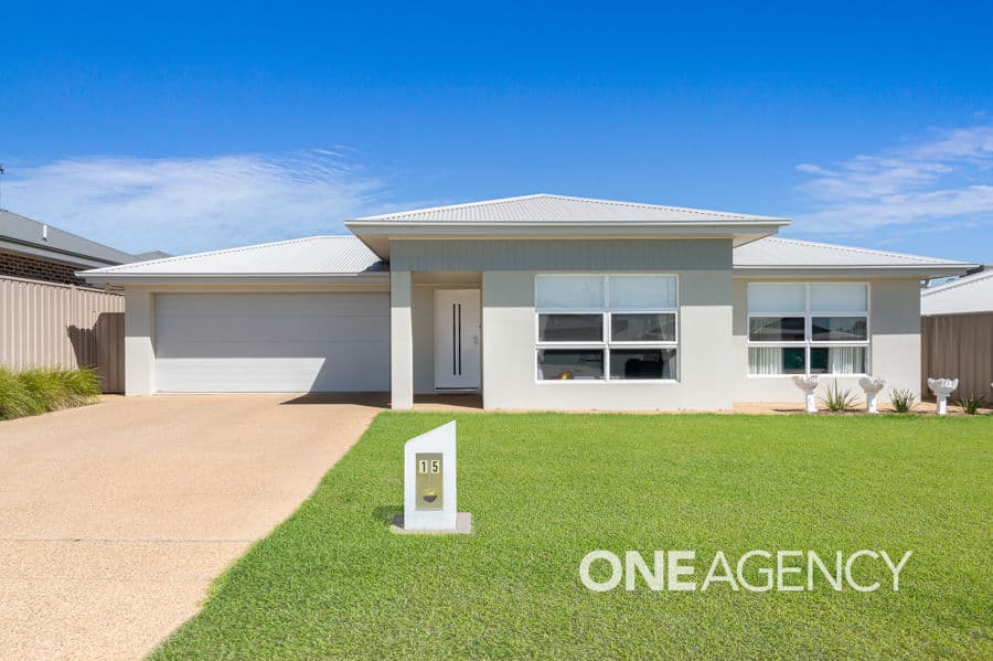 15 DARCY Drive, Boorooma, Boorooma - Image 1