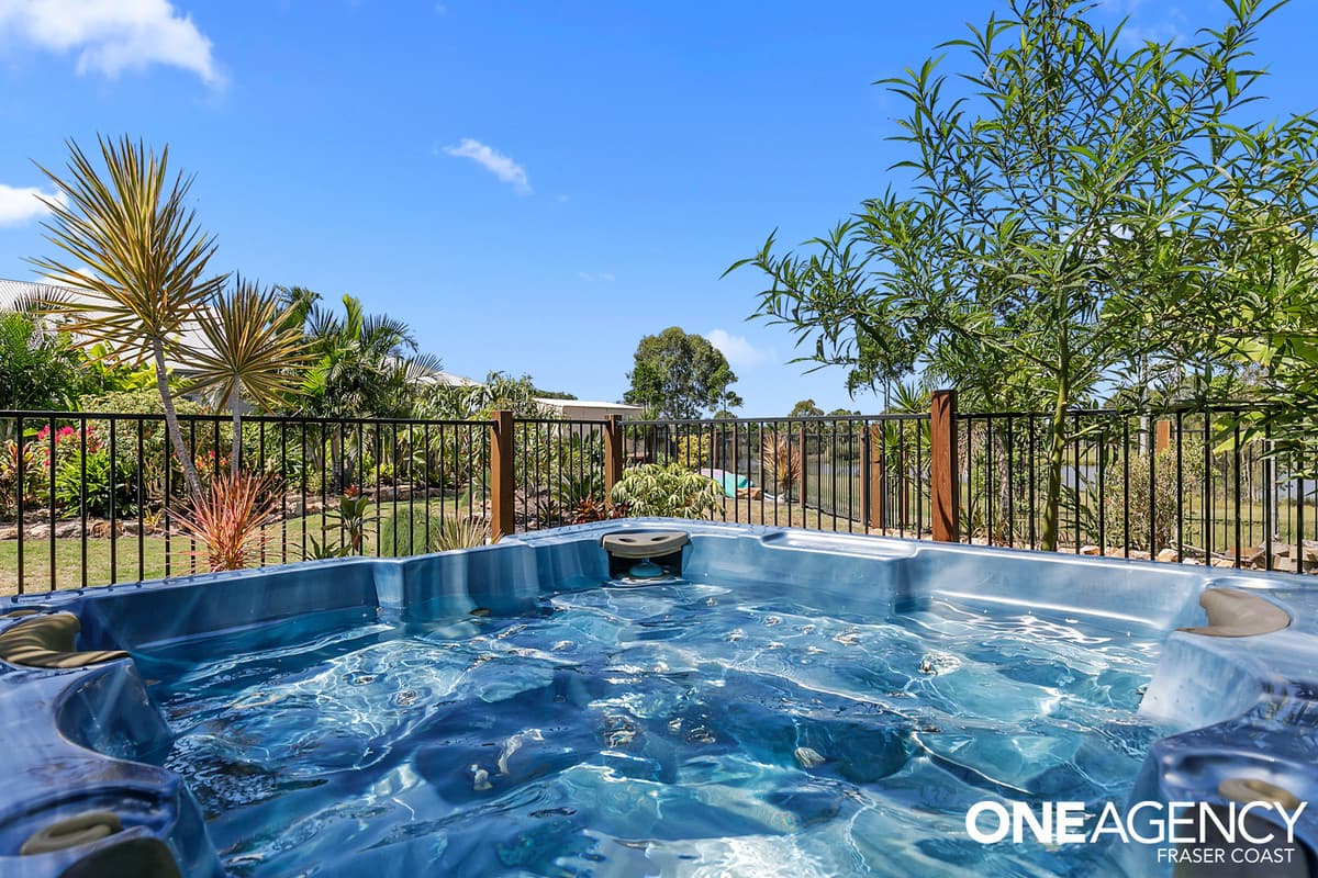 16 Golden Grove Court, Eli Waters, Eli Waters - Thumbnail 3
