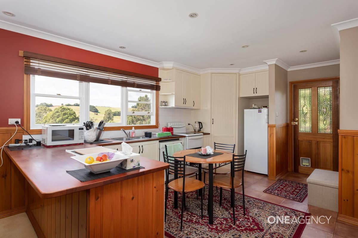 115 Village Lane, Somerset, Somerset - Thumbnail 7