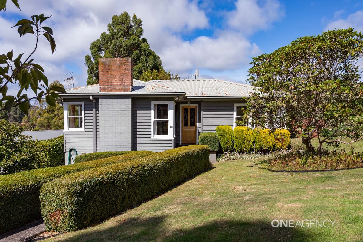 115 Village Lane, Somerset, Somerset - Image 1