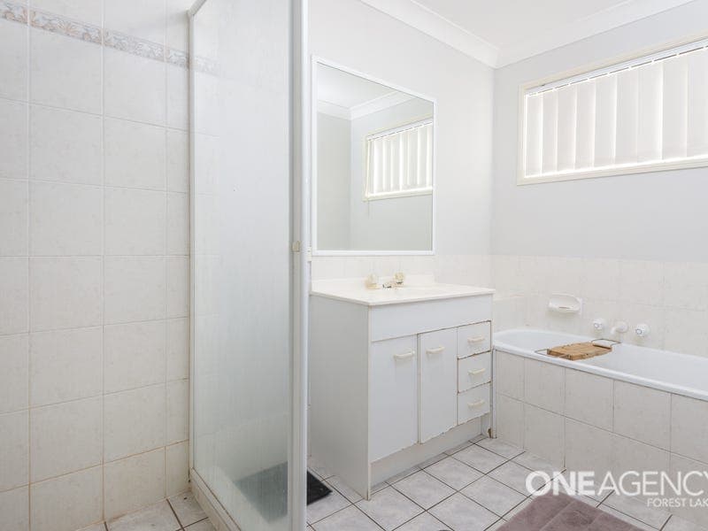 24 Spurway Street, Heritage Park, Heritage Park - Thumbnail 7