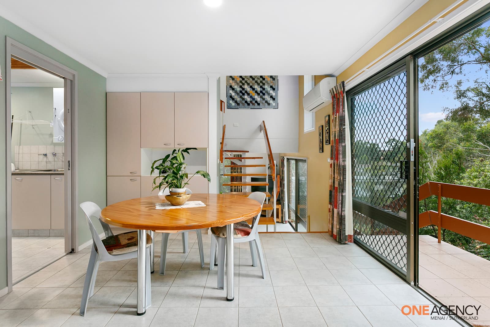 6 Batavia Place, Illawong, Illawong - Thumbnail 5