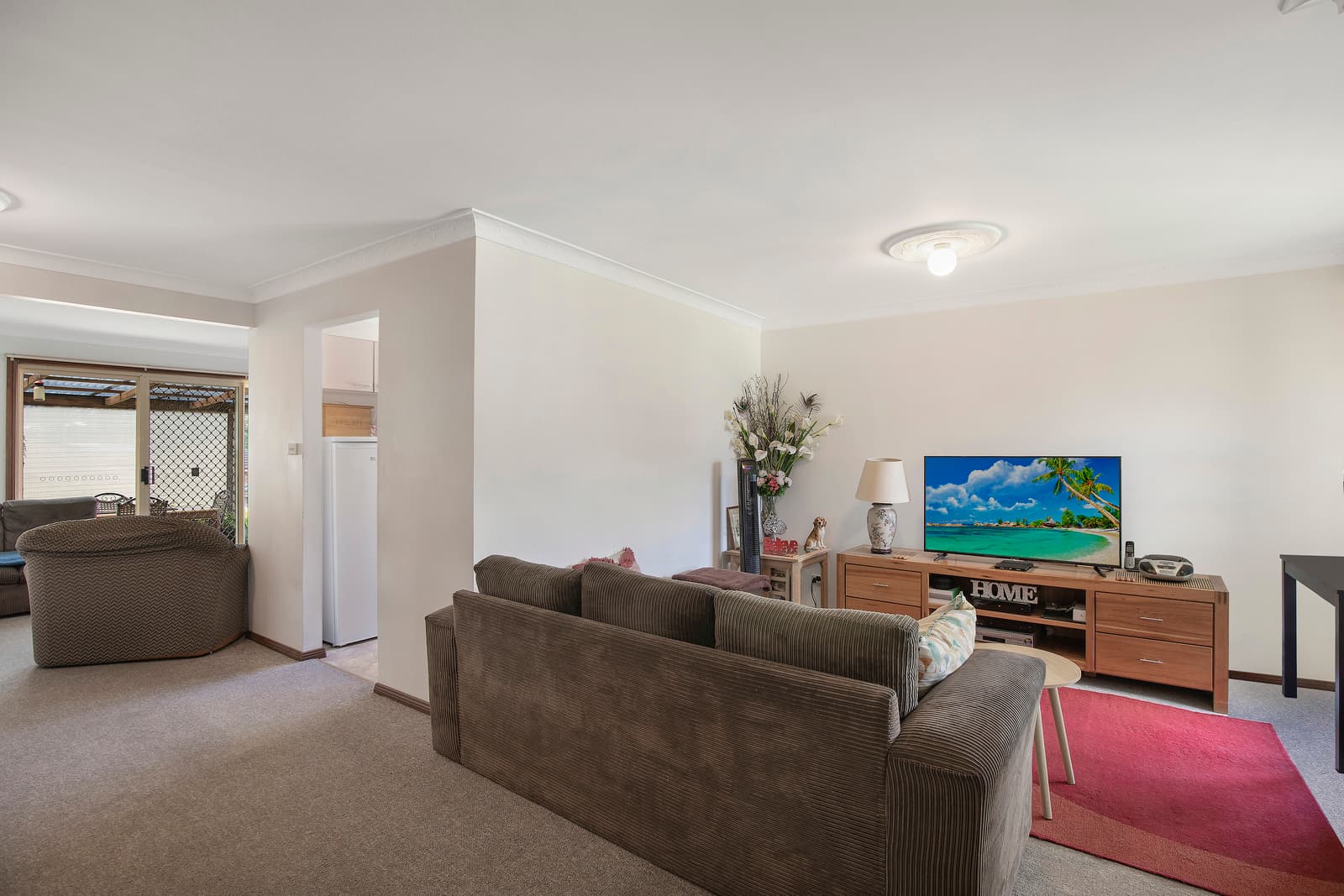 2/1 Kurrajong Close, Springfield, Springfield - Thumbnail 3