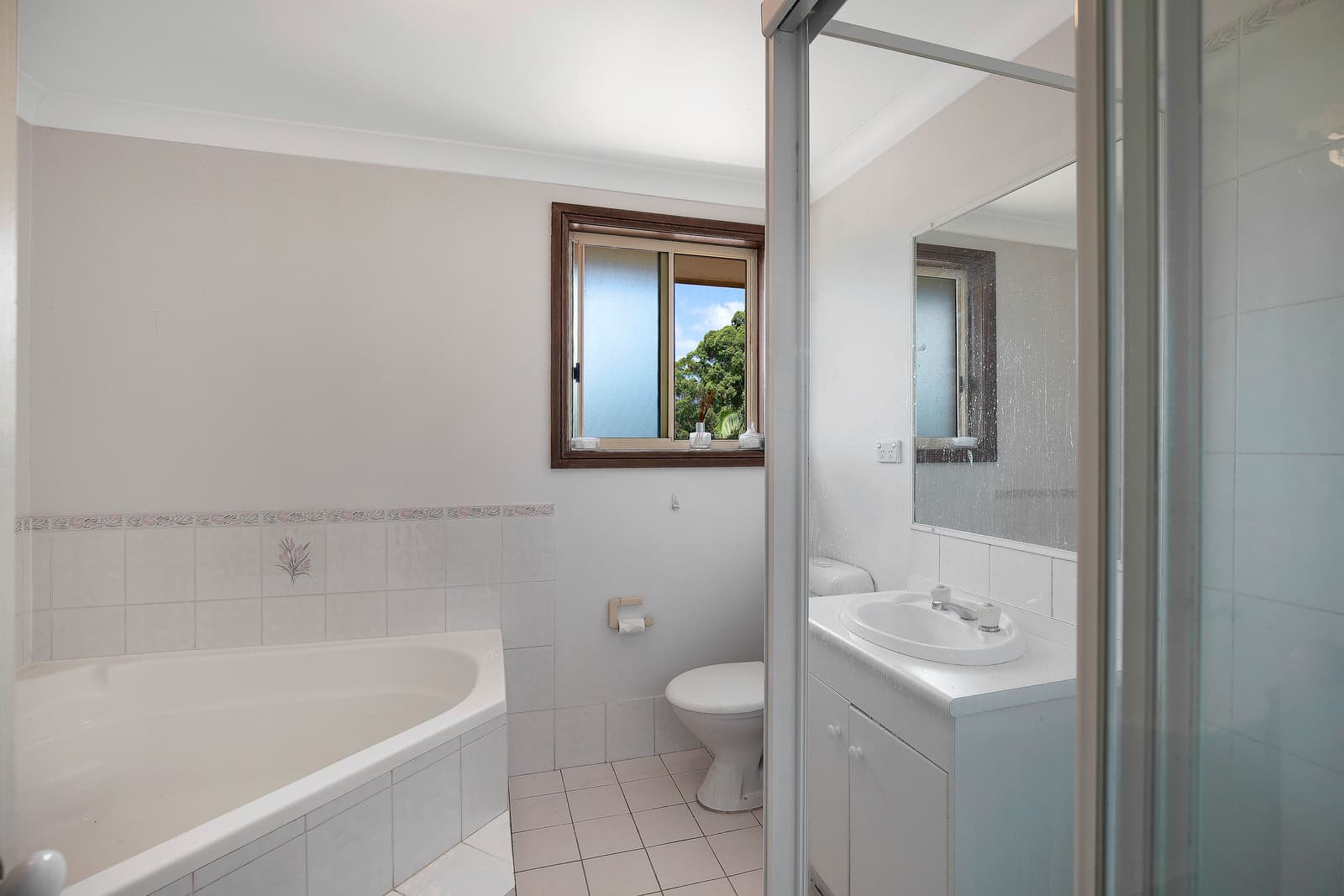 2/1 Kurrajong Close, Springfield, Springfield - Thumbnail 8