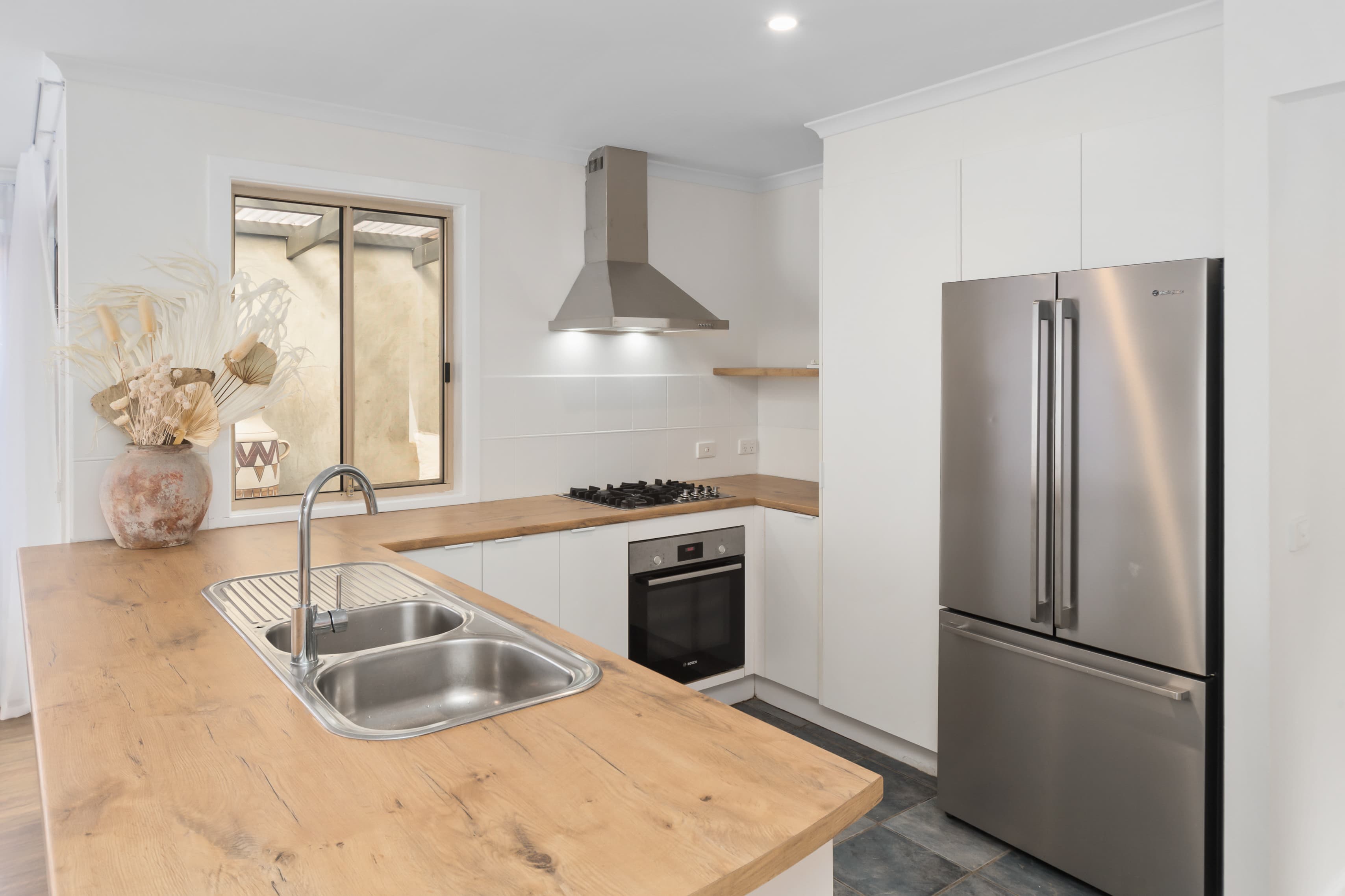 16 Kinlora Drive, Somerville, Somerville - Thumbnail 3