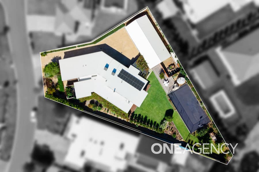 36 PLUNKETT Drive, Lake Albert, Lake Albert - Thumbnail 2