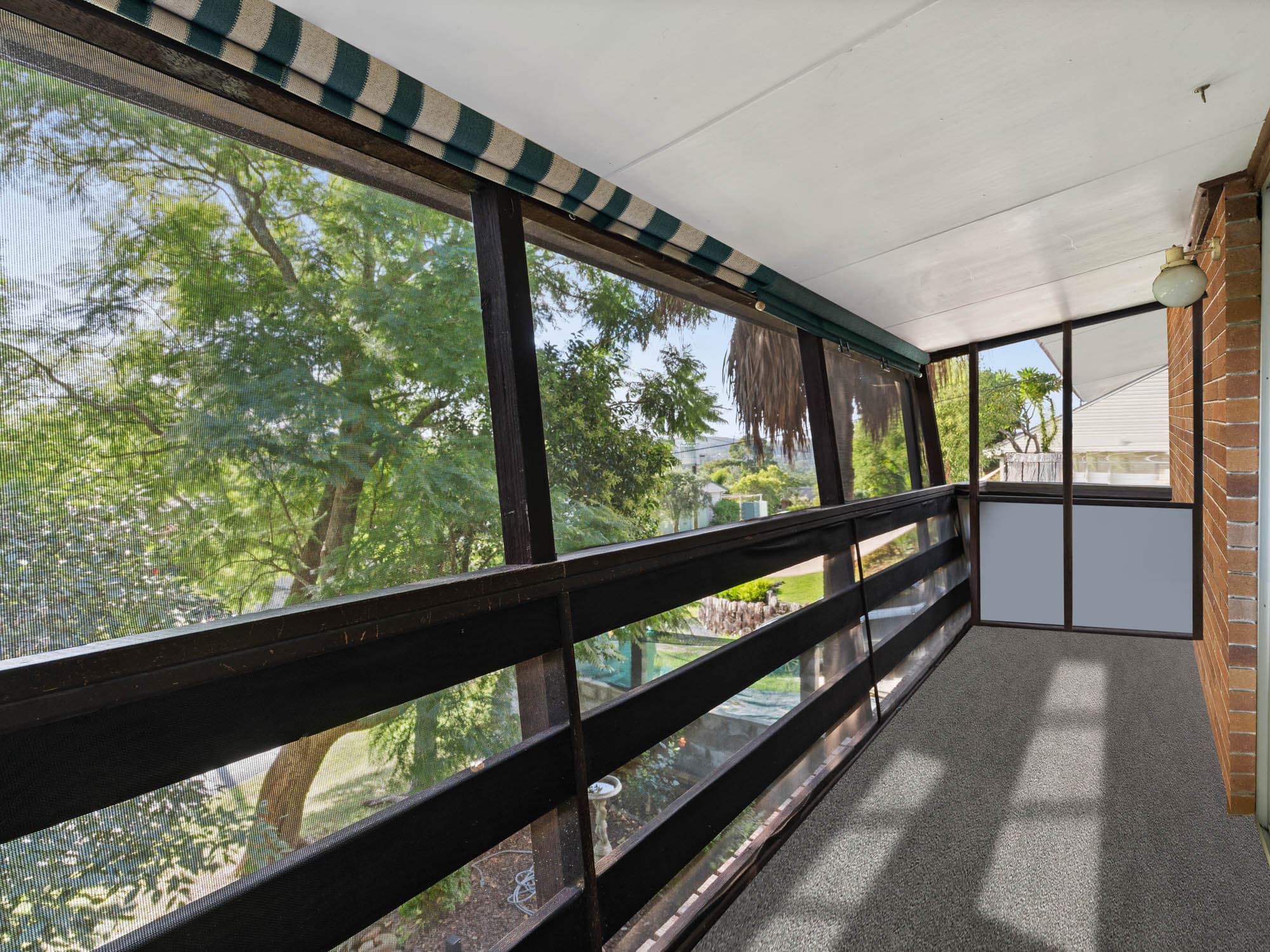 34 North Crescent, North Gosford, North Gosford - Thumbnail 2