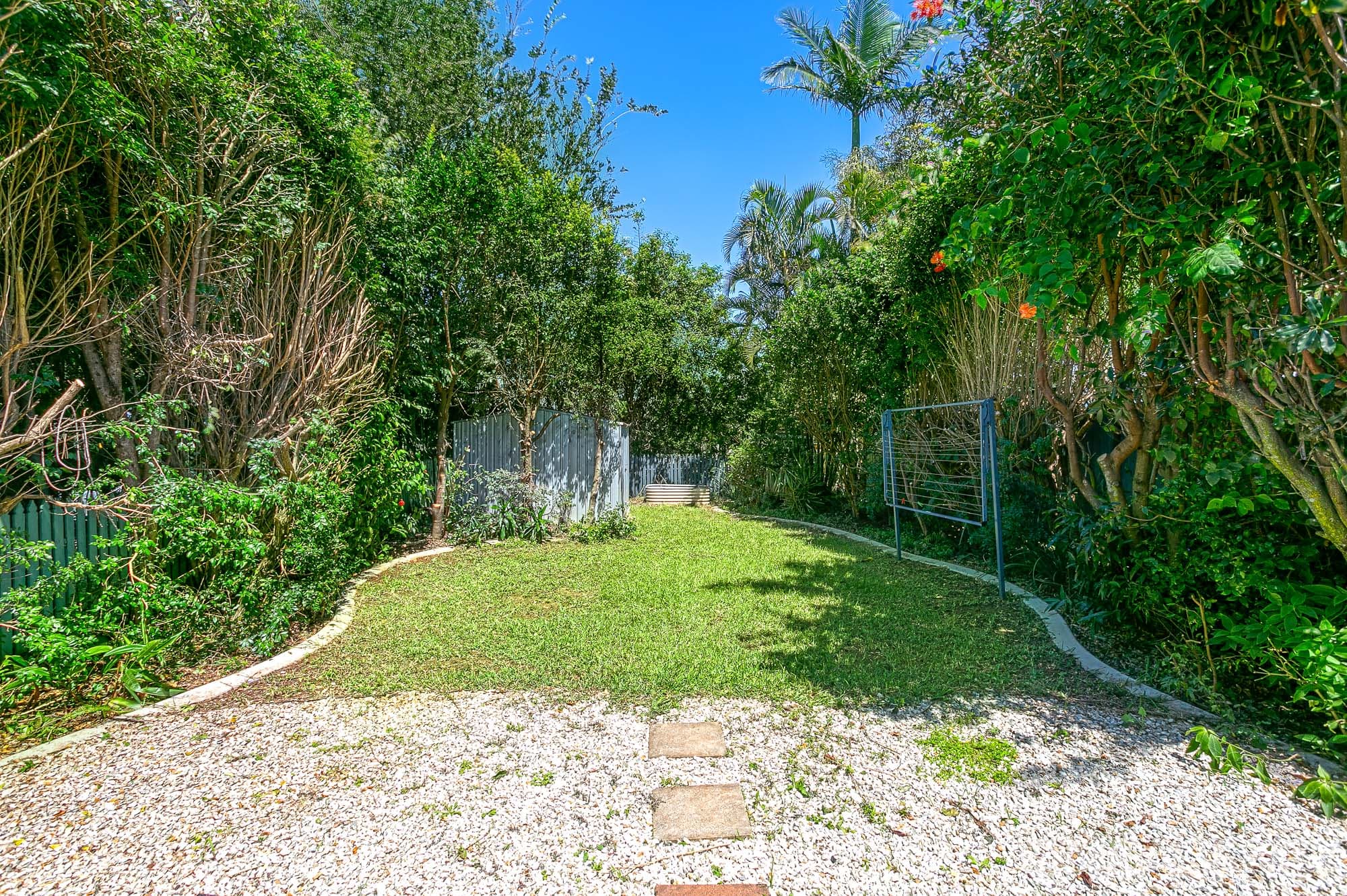 9 Campbell Street, Scarborough, Scarborough - Thumbnail 3