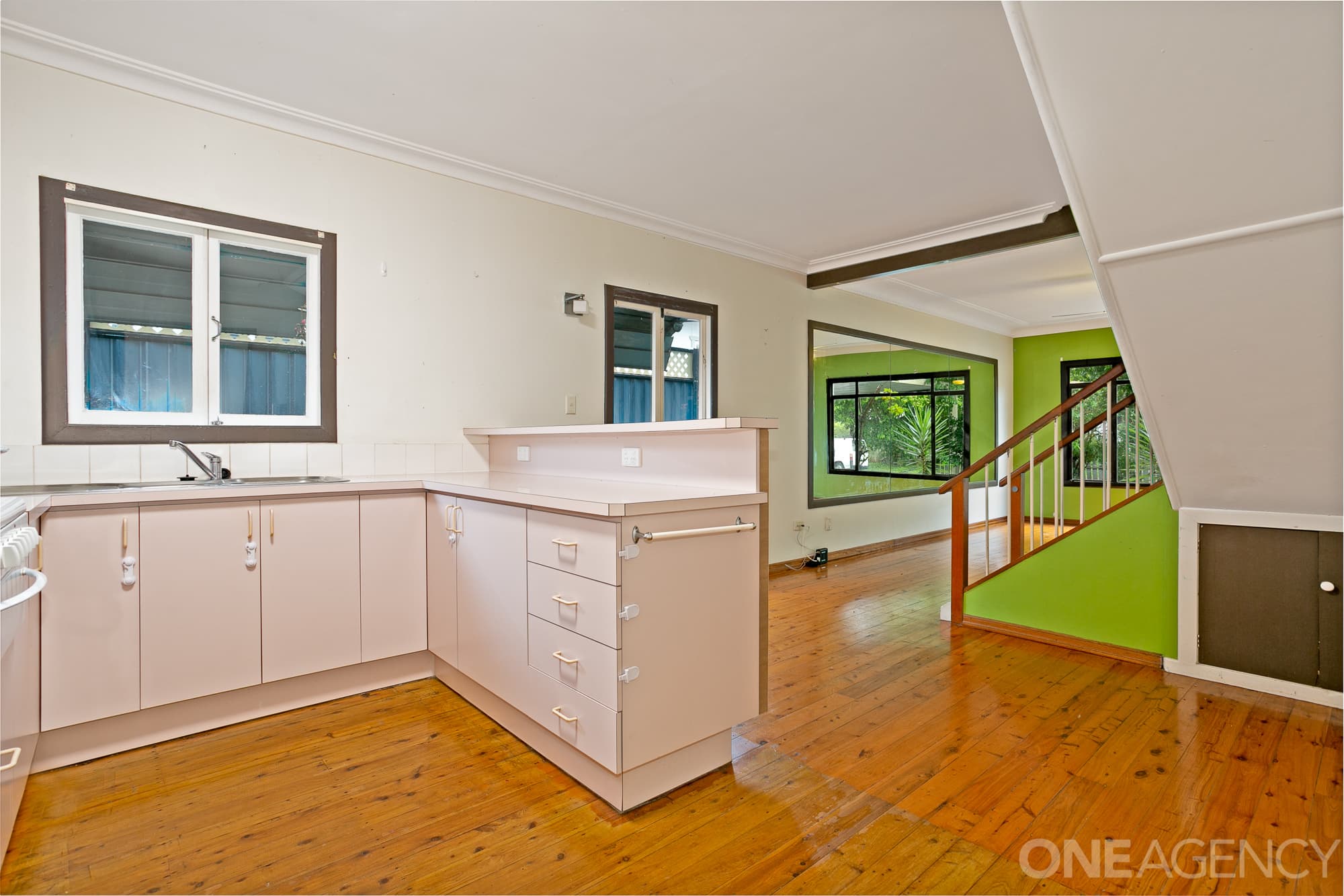 9 Campbell Street, Scarborough, Scarborough - Thumbnail 7