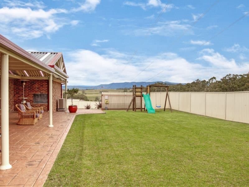 20 Hartfield Avenue, Horsley, Horsley - Image 1