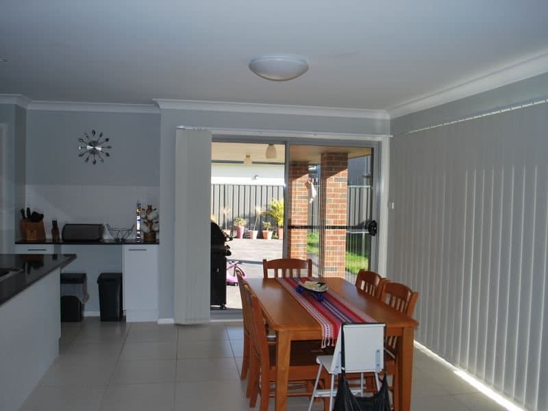 28 Athanlin Avenue, Haywards Bay, Haywards Bay - Thumbnail 4