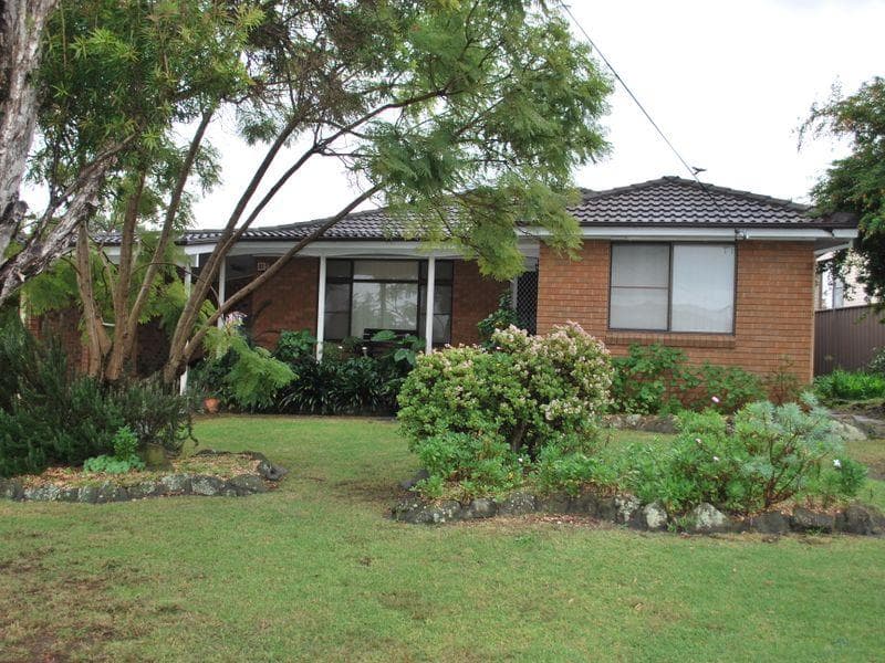 6 Howell Avenue, Kanahooka, Kanahooka - Image 1