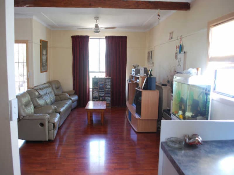 16 Rhondda Street, Berkeley, Berkeley - Thumbnail 2