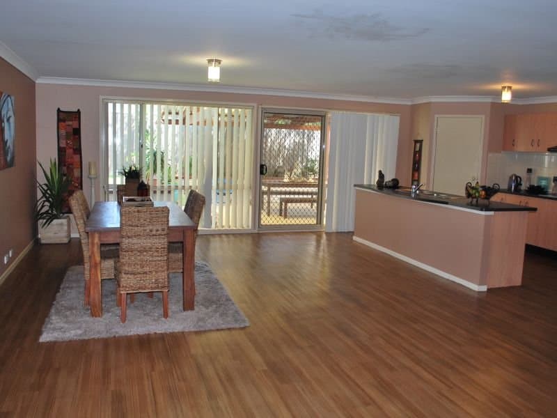 18 Karara Avenue, Horsley, Horsley - Thumbnail 5