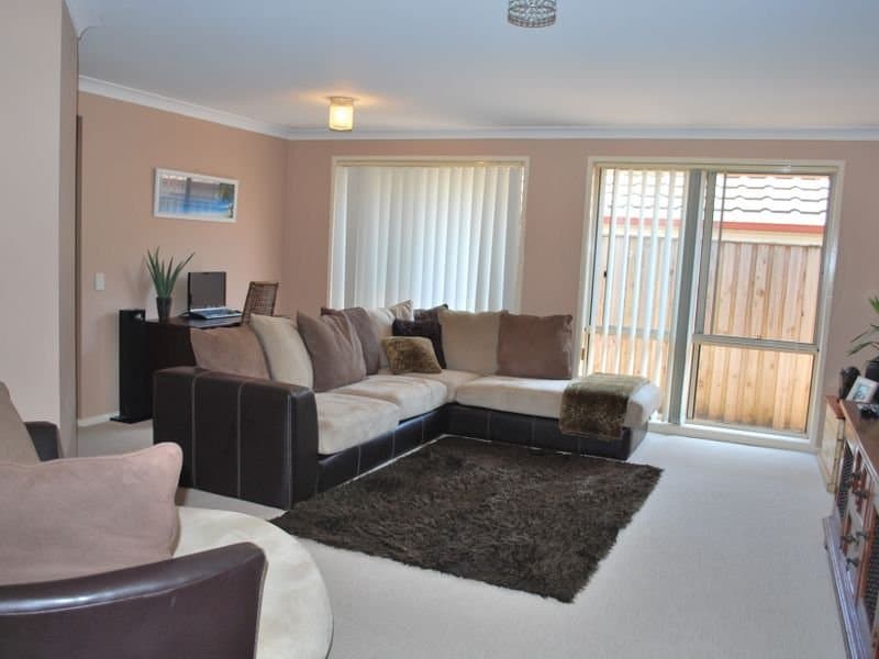18 Karara Avenue, Horsley, Horsley - Thumbnail 6