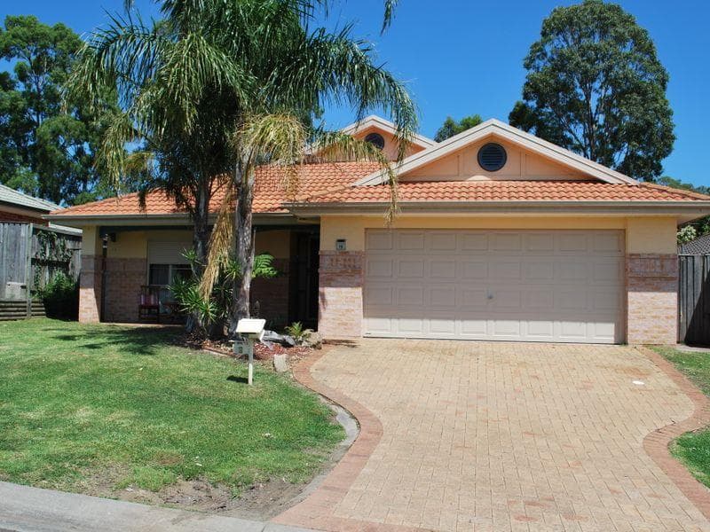 18 Karara Avenue, Horsley, Horsley - Image 1