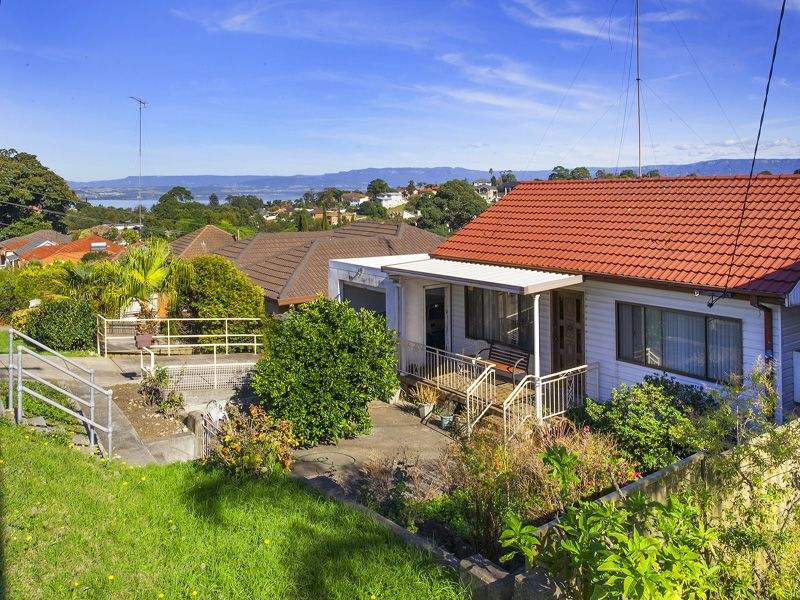 12 Lake Heights Road, Lake Heights, Lake Heights - Image 1