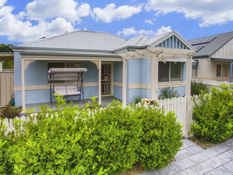 7 Kensington Lane, Dapto, Dapto - Image 1