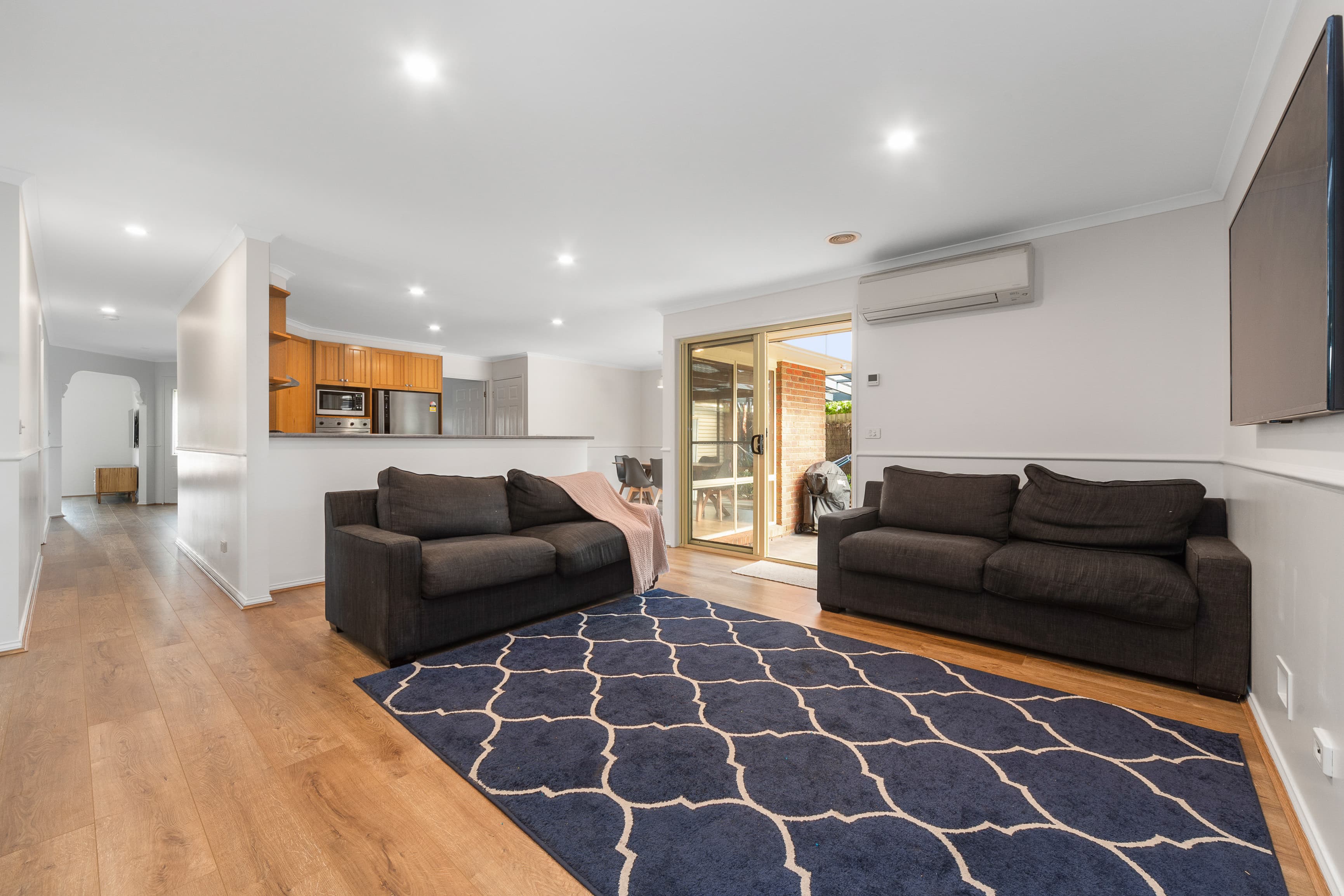 135 Clarendon Drive, Somerville, Somerville - Thumbnail 4
