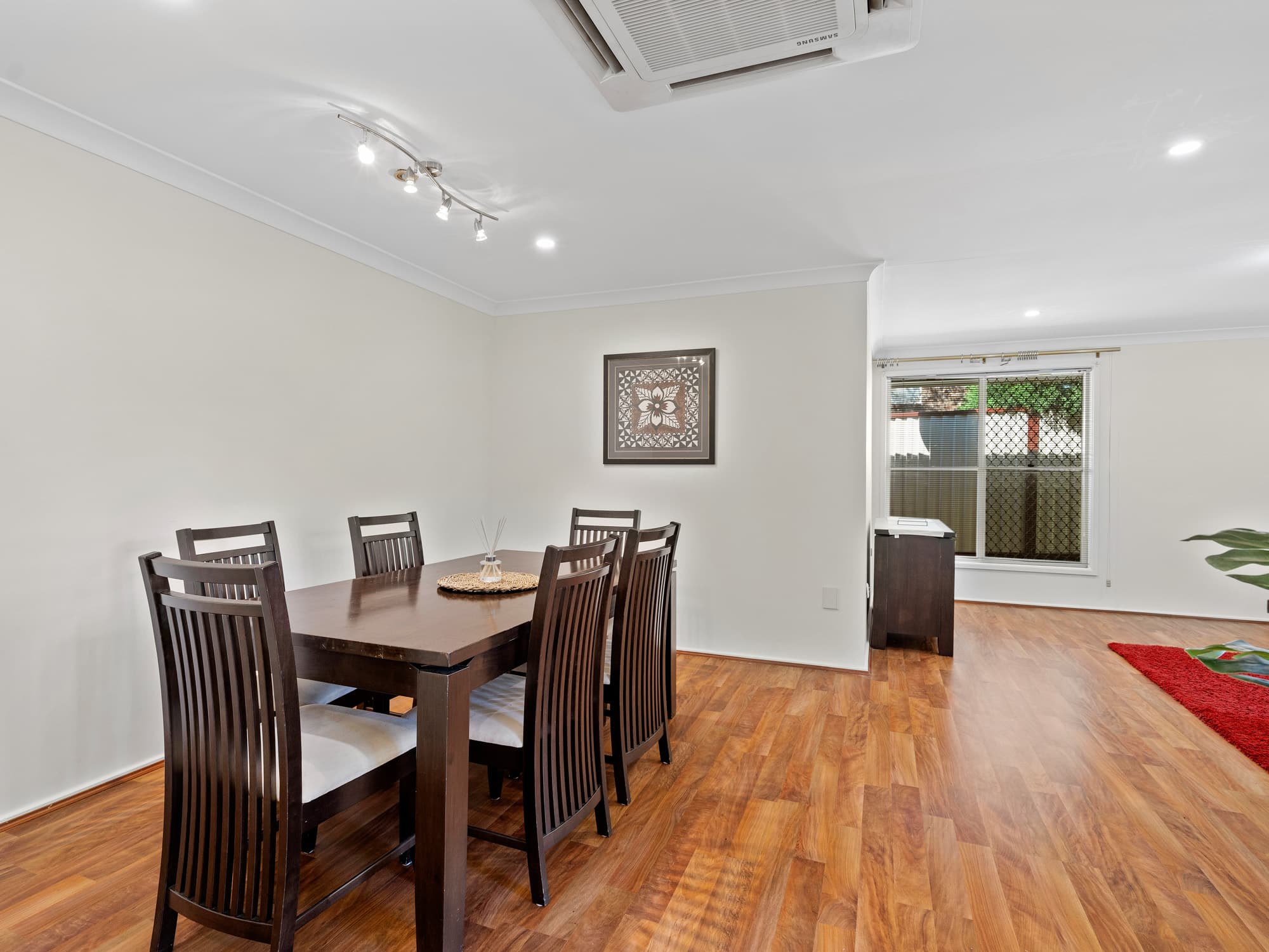 16 Keswick Drive, Lake Haven, Lake Haven - Thumbnail 3