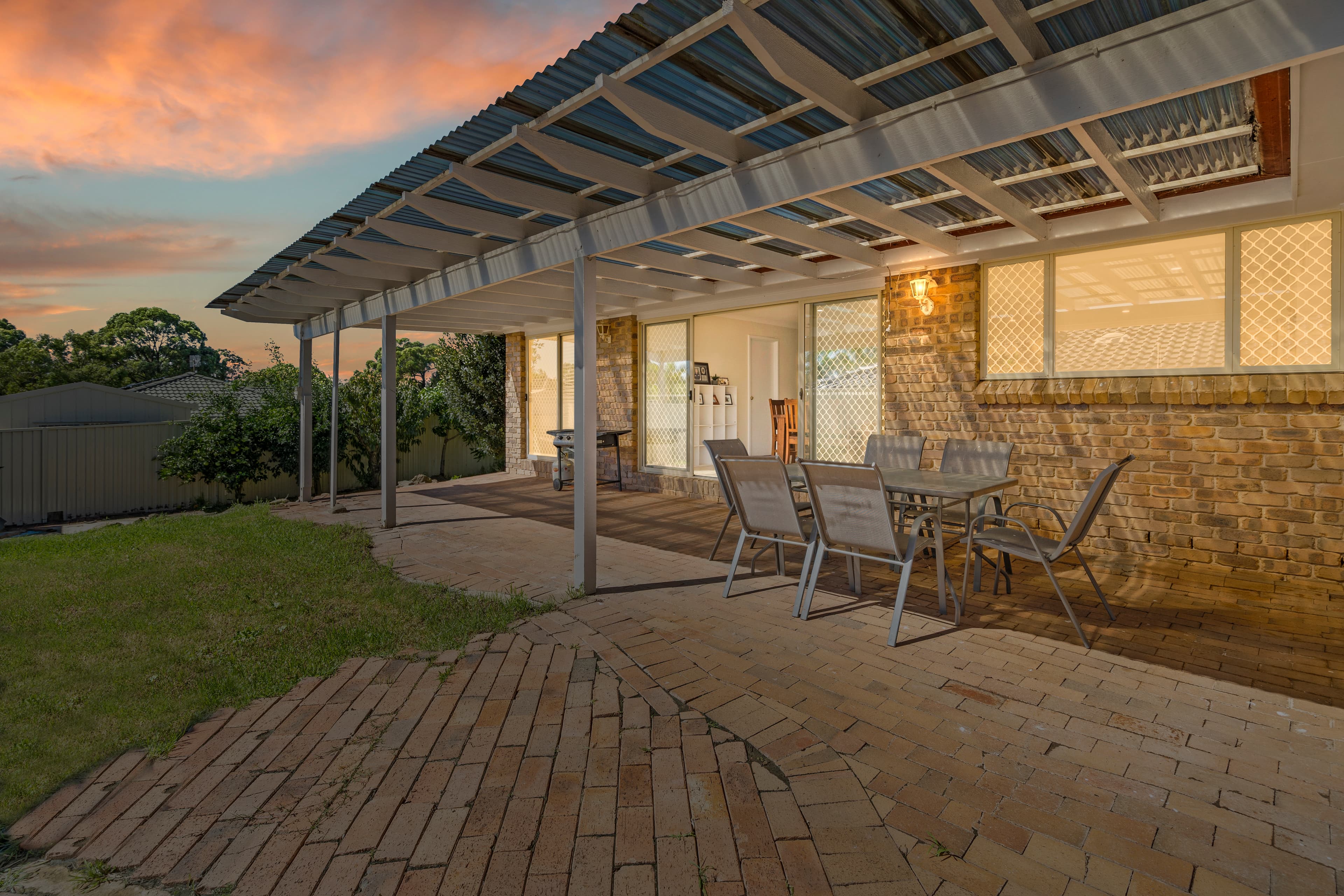 16 Keswick Drive, Lake Haven, Lake Haven - Image 1