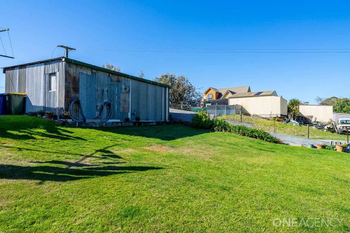 30 Walker Street, Wynyard, Wynyard - Thumbnail 2