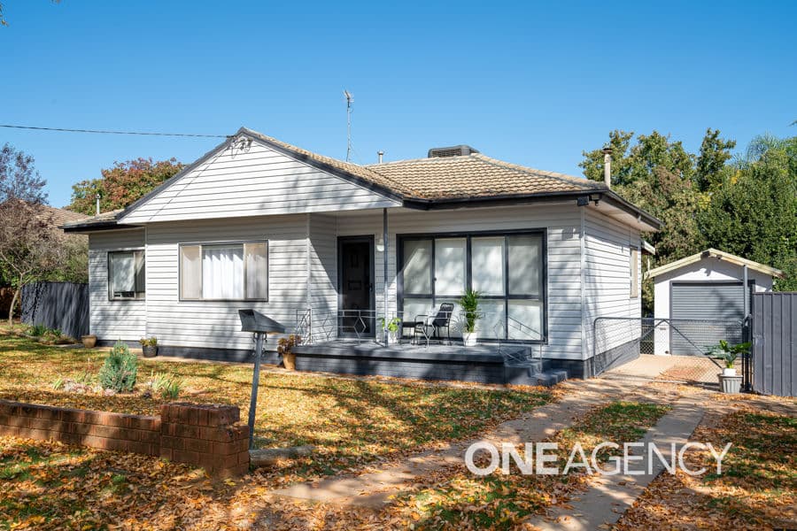 6 MARAMA Parade, Mount Austin, Mount Austin - Image 1