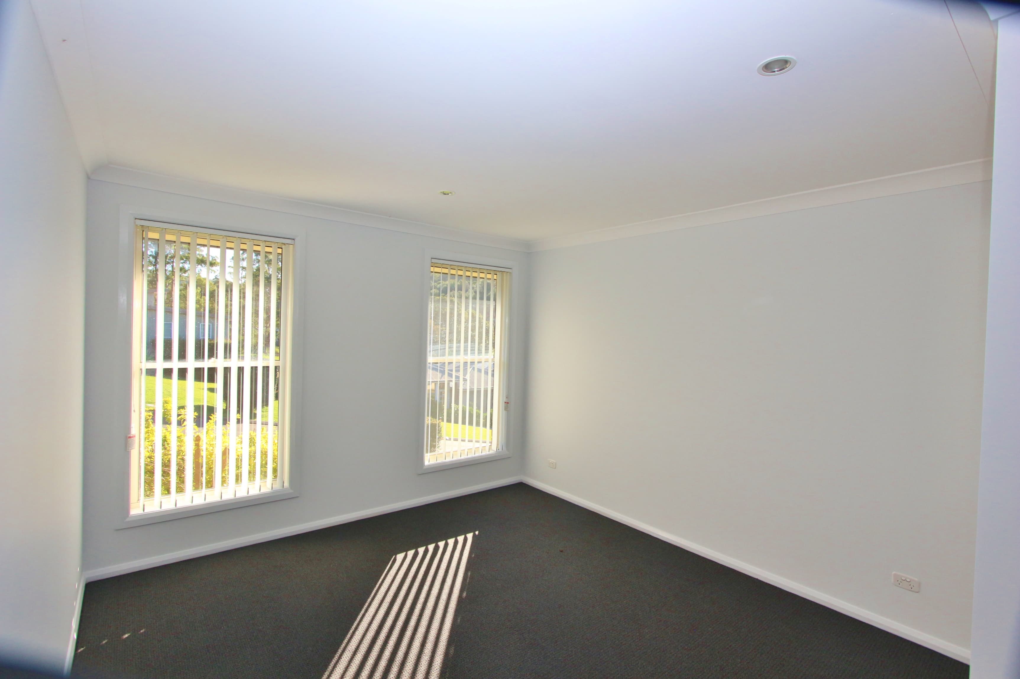 9 Mountain Spring Drive, Kendall, Kendall - Thumbnail 4
