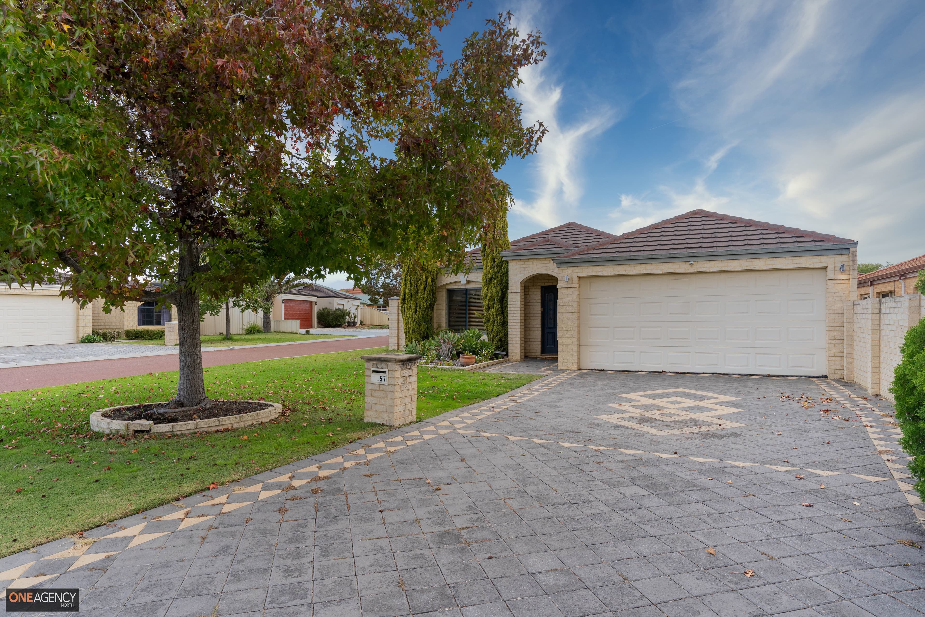 57 Merrang Circuit, Carramar, Carramar - Thumbnail 2