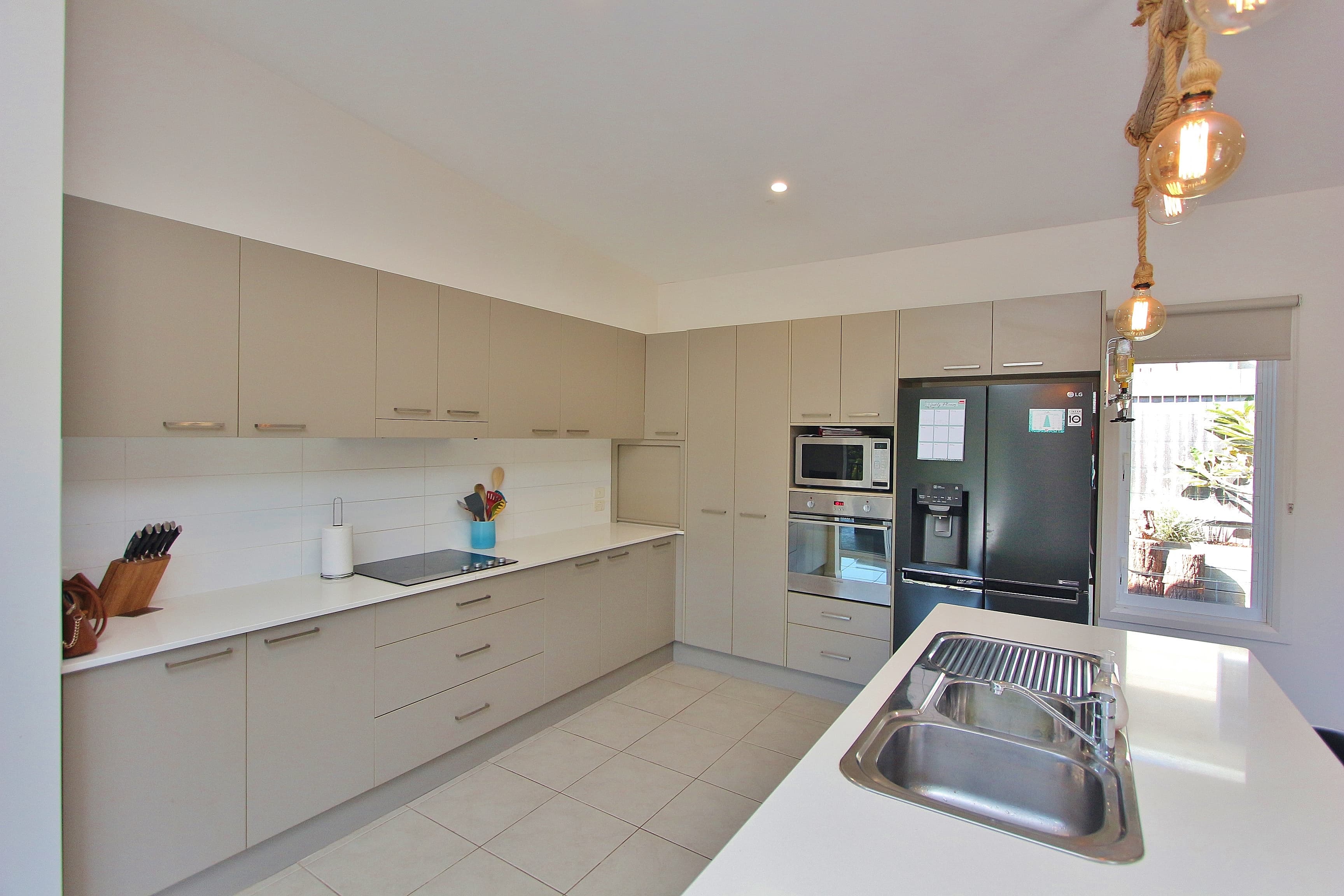 10 Mountain Spring Drive, Kendall, Kendall - Thumbnail 6